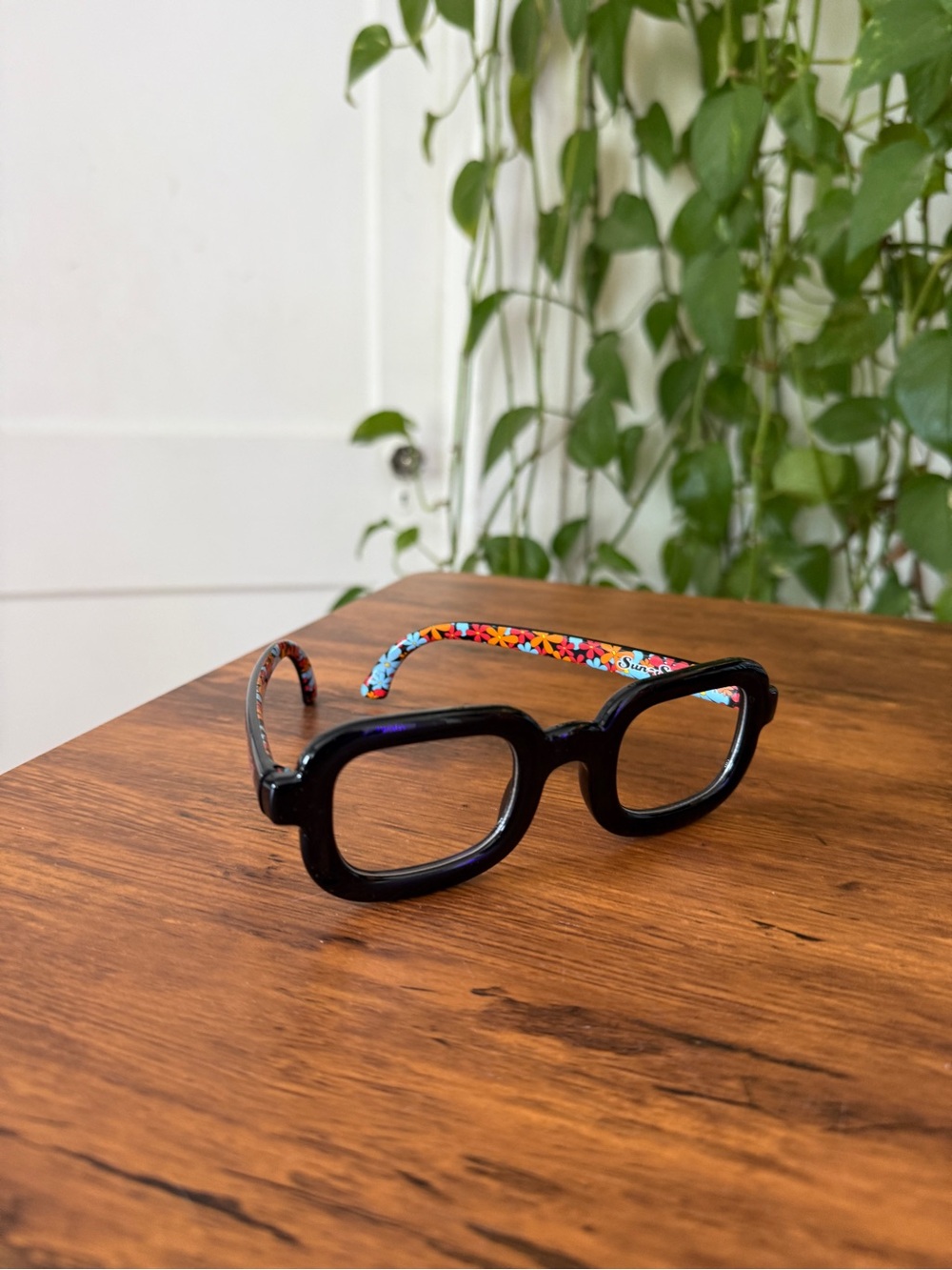 Adult Scooby doo VELMA Black Frame Play Glasses with Colorful Floral Temples